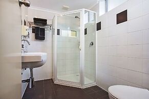 Comfort Inn On Raglan