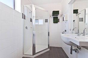 Comfort Inn On Raglan