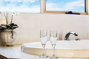 Comfort Inn On Raglan