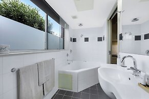 Comfort Inn On Raglan