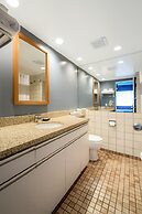 Rosellen Suites At Stanley Park