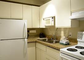 Rosellen Suites At Stanley Park