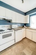 Rosellen Suites At Stanley Park