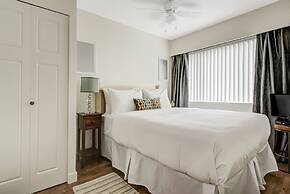 Rosellen Suites At Stanley Park