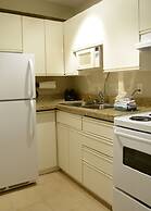 Rosellen Suites At Stanley Park