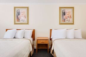 Knights Inn Macedonia