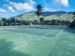 Emerald Beach Resort