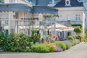 Château Belmont Tours by The Crest Collection