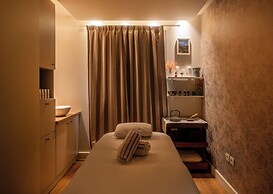 Château Belmont Tours by The Crest Collection