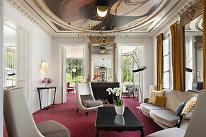 Château Belmont Tours by The Crest Collection