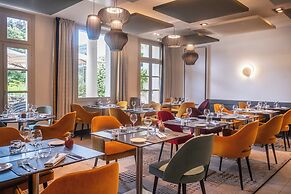 Château Belmont Tours by The Crest Collection