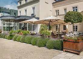 Château Belmont Tours by The Crest Collection