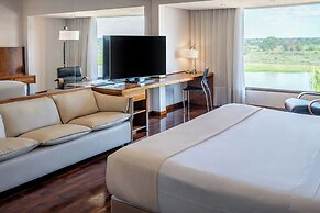 Yacht & Golf Club Paraguayo, a Tribute Portfolio Resort