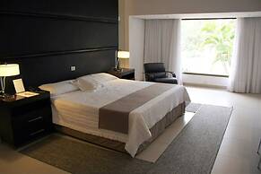 Yacht & Golf Club Paraguayo, a Tribute Portfolio Resort