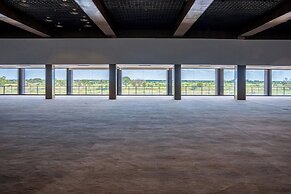 Yacht & Golf Club Paraguayo, a Tribute Portfolio Resort