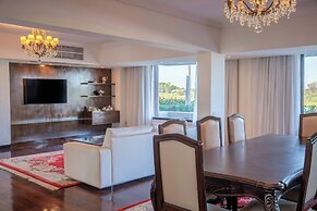 Yacht & Golf Club Paraguayo, a Tribute Portfolio Resort