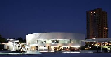 Yacht & Golf Club Paraguayo, a Tribute Portfolio Resort