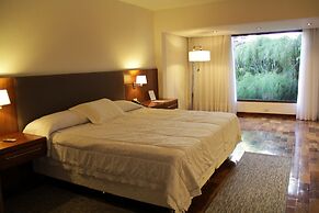 Yacht & Golf Club Paraguayo, a Tribute Portfolio Resort