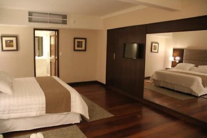 Yacht & Golf Club Paraguayo, a Tribute Portfolio Resort