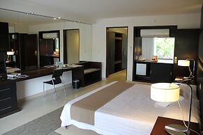 Yacht & Golf Club Paraguayo, a Tribute Portfolio Resort