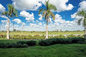 Yacht & Golf Club Paraguayo, a Tribute Portfolio Resort