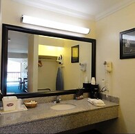 Americas Best Value Inn Columbus, TX