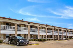 Americas Best Value Inn Columbus, TX