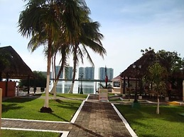Grand Royal Lagoon