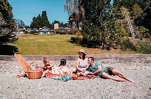 La Cascada Casa Patagónica by DON