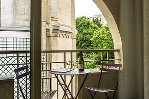 Royal Garden Champs-Elysées