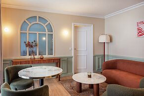 Royal Garden Champs-Elysées