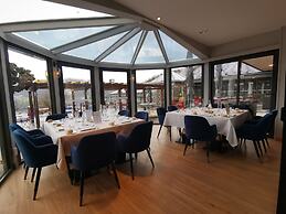 Les Tresoms Lake and Spa Resort