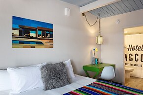 Hotel McCoy - Art, Coffee, Beer, Wine