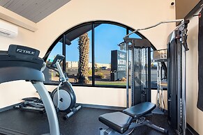 Hotel McCoy - Art, Coffee, Beer, Wine