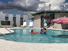 Hotel McCoy - Art, Coffee, Beer, Wine