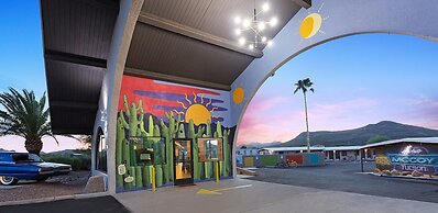 Hotel McCoy - Art, Coffee, Beer, Wine