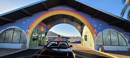 Hotel McCoy - Art, Coffee, Beer, Wine