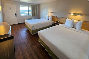 Rodeway Inn & Suites Thousand Palms - Rancho Mirage