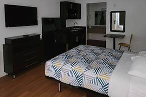 Rodeway Inn & Suites Thousand Palms - Rancho Mirage