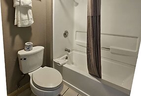 Rodeway Inn & Suites Thousand Palms - Rancho Mirage