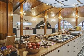 Mesón Castilla Atiram Hotel