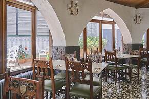 Mesón Castilla Atiram Hotel