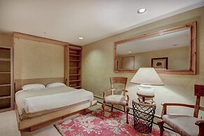 The Pines Lodge, A RockResort