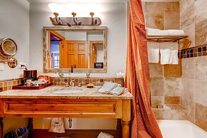 The Pines Lodge, A RockResort