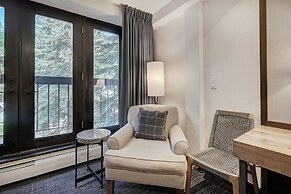 The Pines Lodge, A RockResort