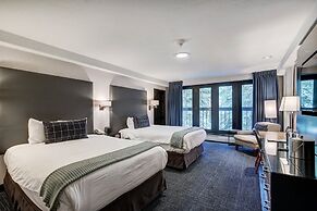 The Pines Lodge, A RockResort