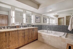 The Pines Lodge, A RockResort