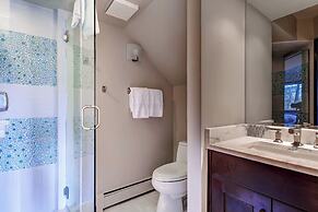 The Pines Lodge, A RockResort