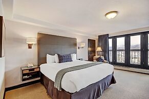 The Pines Lodge, A RockResort