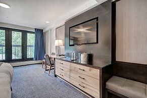 The Pines Lodge, A RockResort